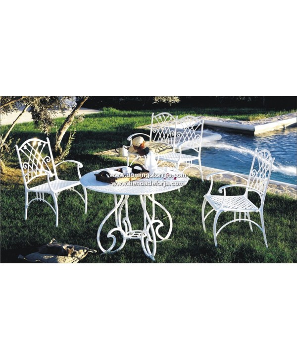4 conjuntos de mesas y sillas de aluminio fundido para tu jardínForja  Domingo Torres S.L.