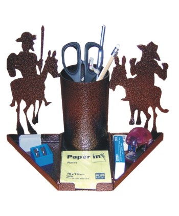 QJ-30 Portalápices dibujo de quijote de hierro