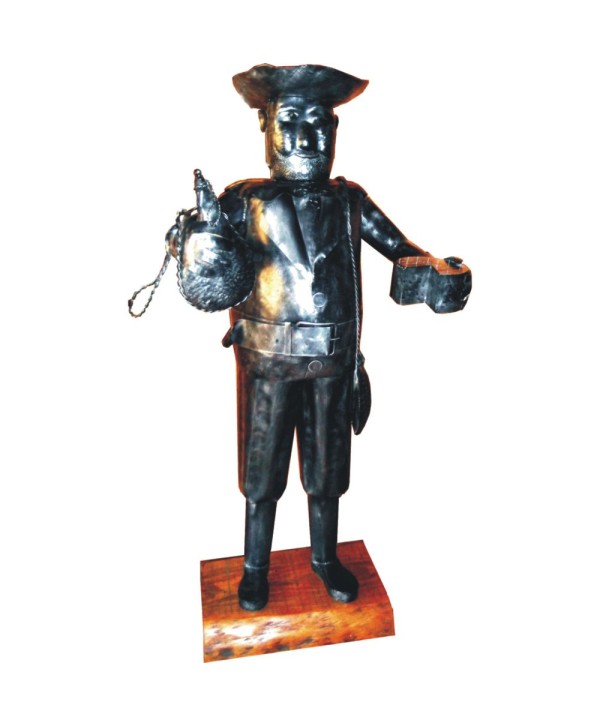 QJ-61 Sancho de pie forjado a mano y base de madera